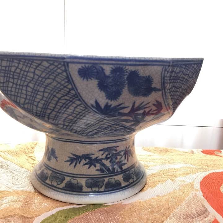 骨董品鉢足付き