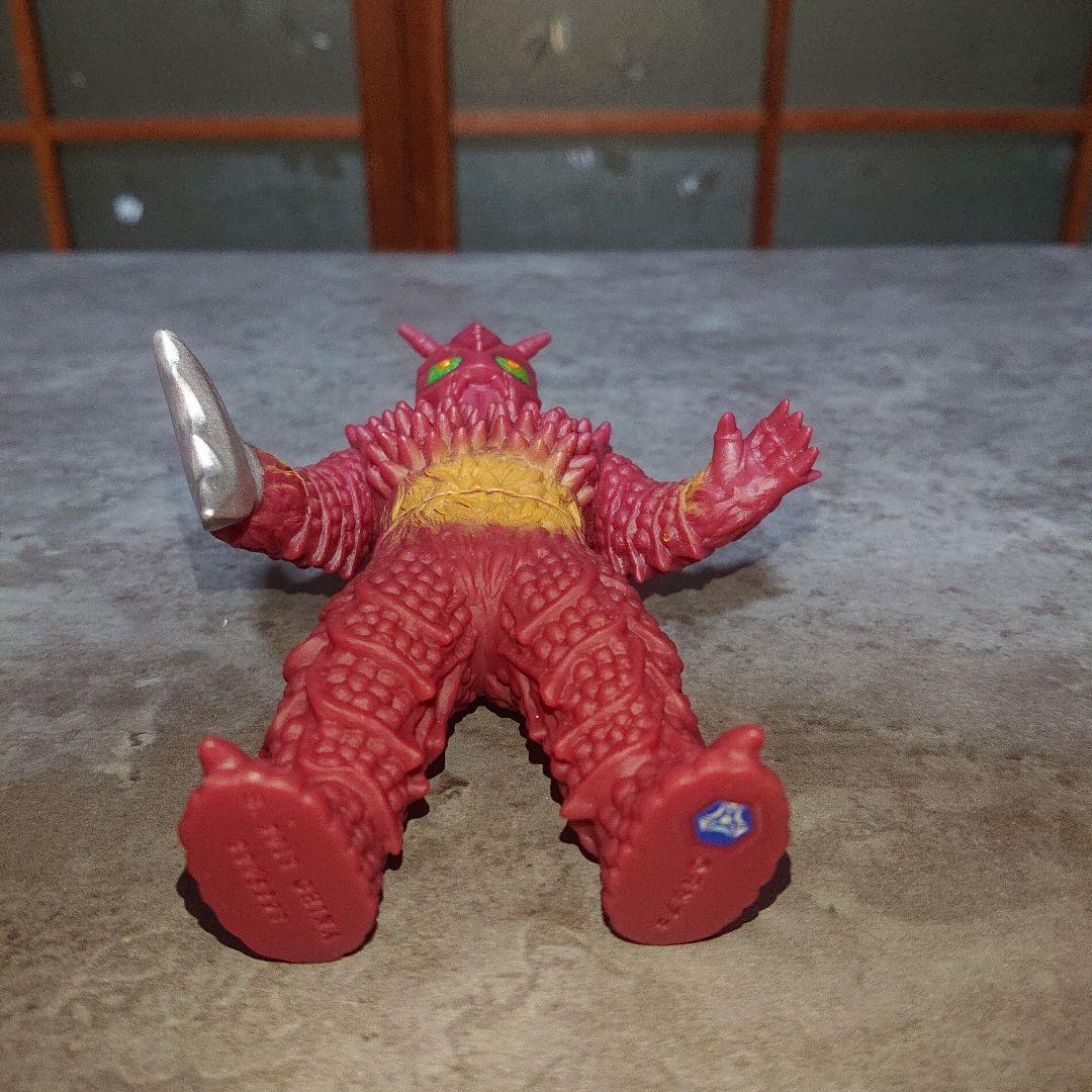 絶版/巨大ヤプール ソフビ セット - メルカリ