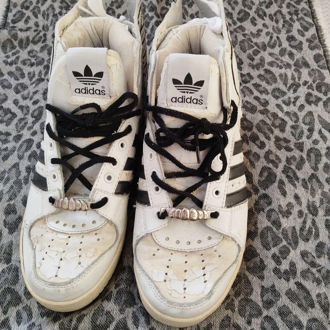 adidas ジェレミースコットホワイト 翼スニーカー