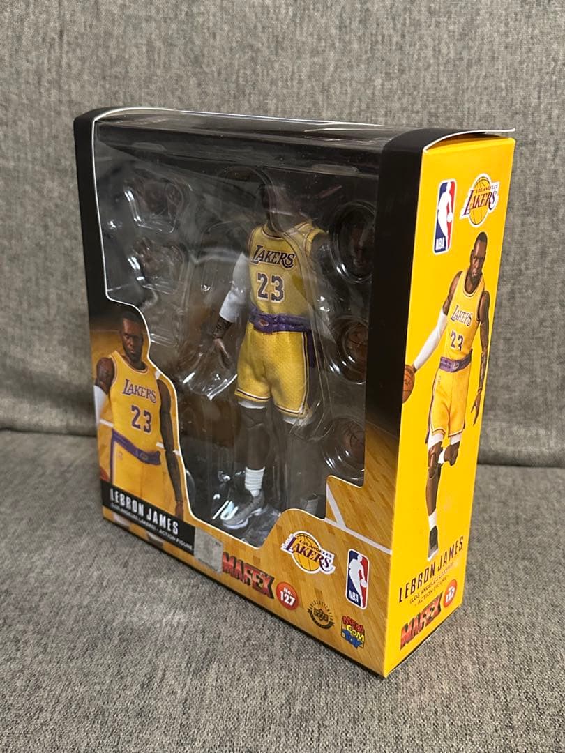 レブロン ジェームス 開封品 中古 フィギュア メディコムトイ バスケ