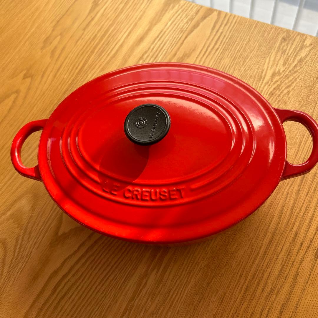 ルクルーゼ　ココットオーバル　25cm チェリーレッド　両手鍋