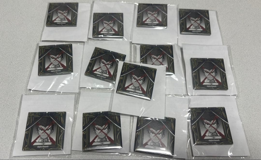 ダンガンロンパ　遺影スクエア缶バッジ　楽天コレクション　バッジ　石丸清多夏 メルカリ