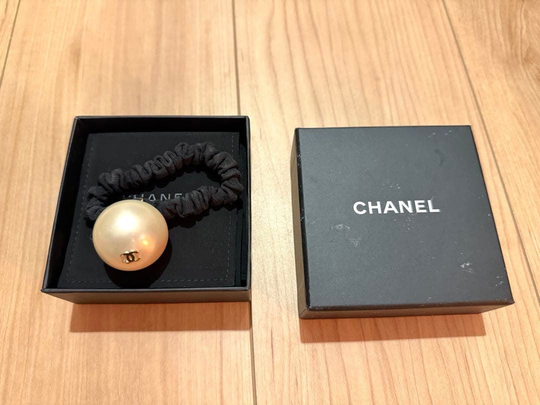 新品 CHANEL パール ヘアゴム