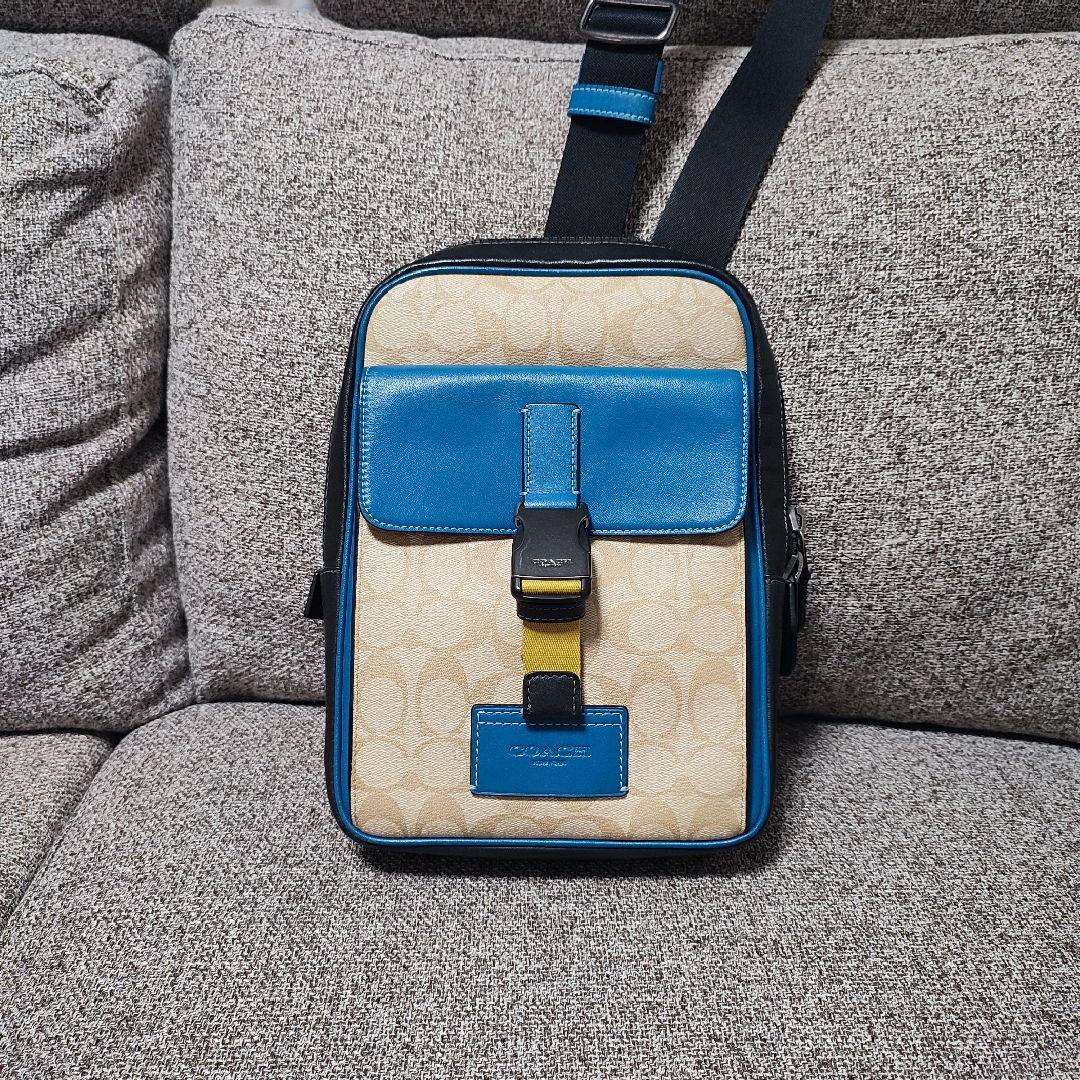 COACH　ボディバッグ　レアカラー メンズ メッセンジャー＆ボディバッグ | COACH コーチ公式アウトレット