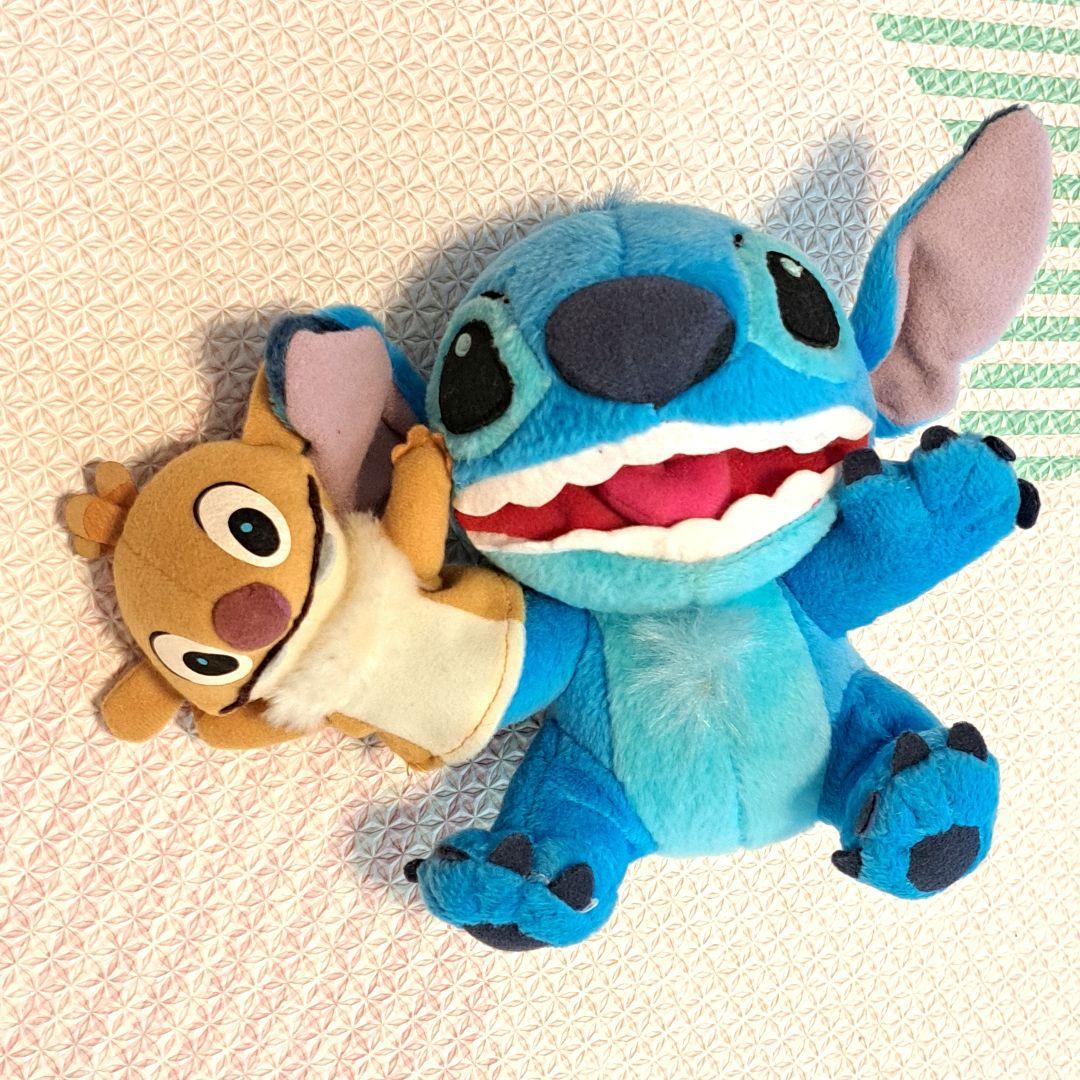 ルーベンのパペットを持ったスティッチのぬいぐるみ　リロ&スティッチ　レア ルーベンのパペットを持ったスティッチのぬいぐるみ リロ&スティッチ