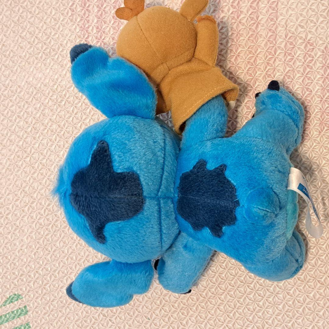 ルーベンのパペットを持ったスティッチのぬいぐるみ リロ&スティッチ