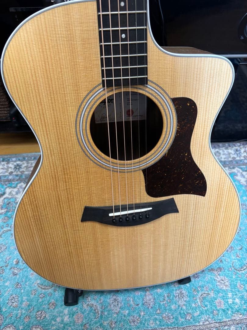 Taylor Grand Auditorium 214ceアコースティックギター