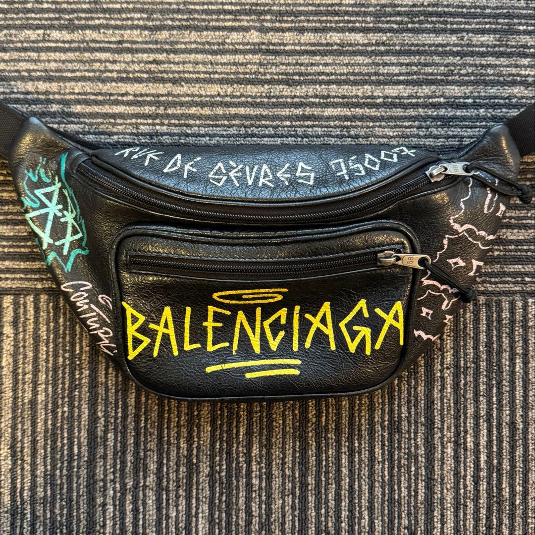 国内完売 BALENCIAGA エクスプローラーグラフィティレザーウエストバッグ