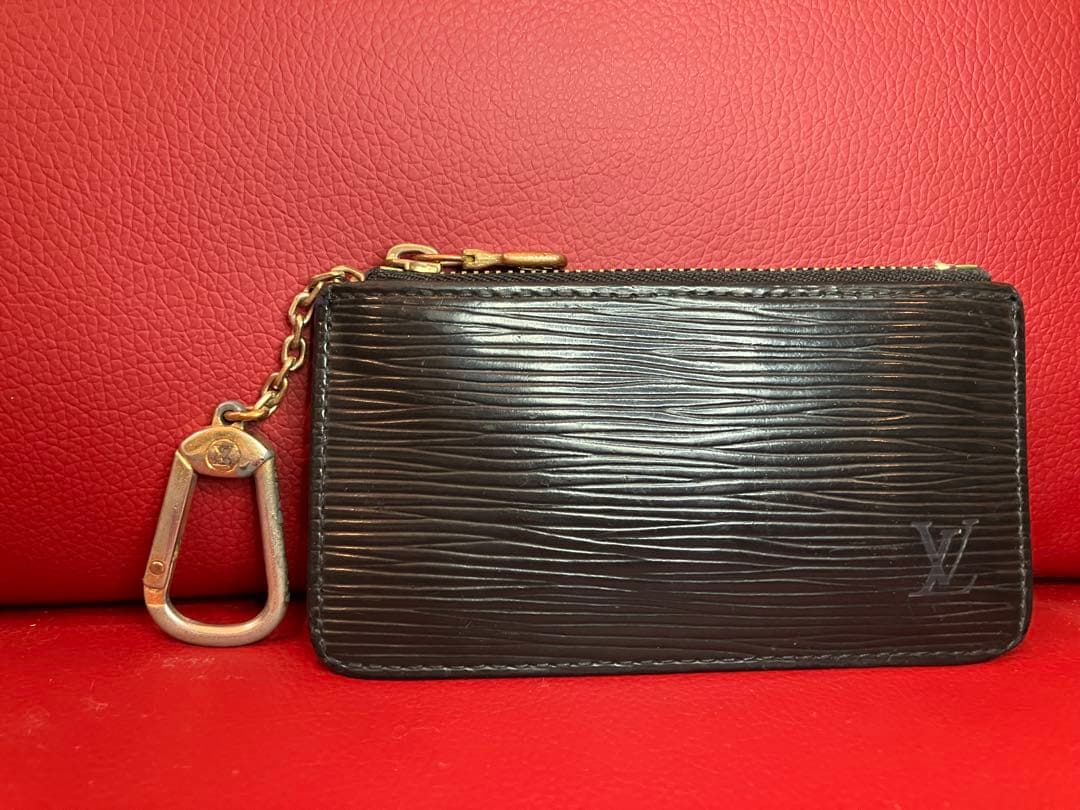 ルイヴィトン ポシェットクレ ケース エピ レザー ブラック　黒