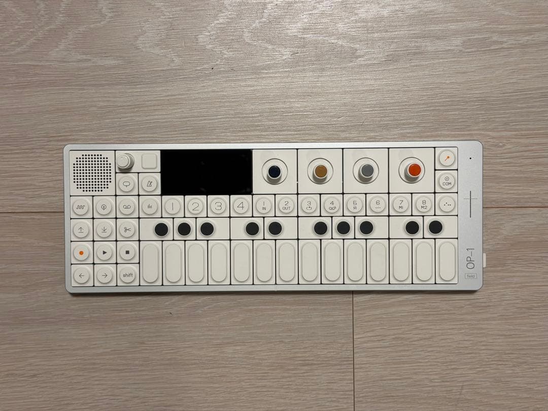 美品 teenage engineering OP-1 fieldレザーケース付