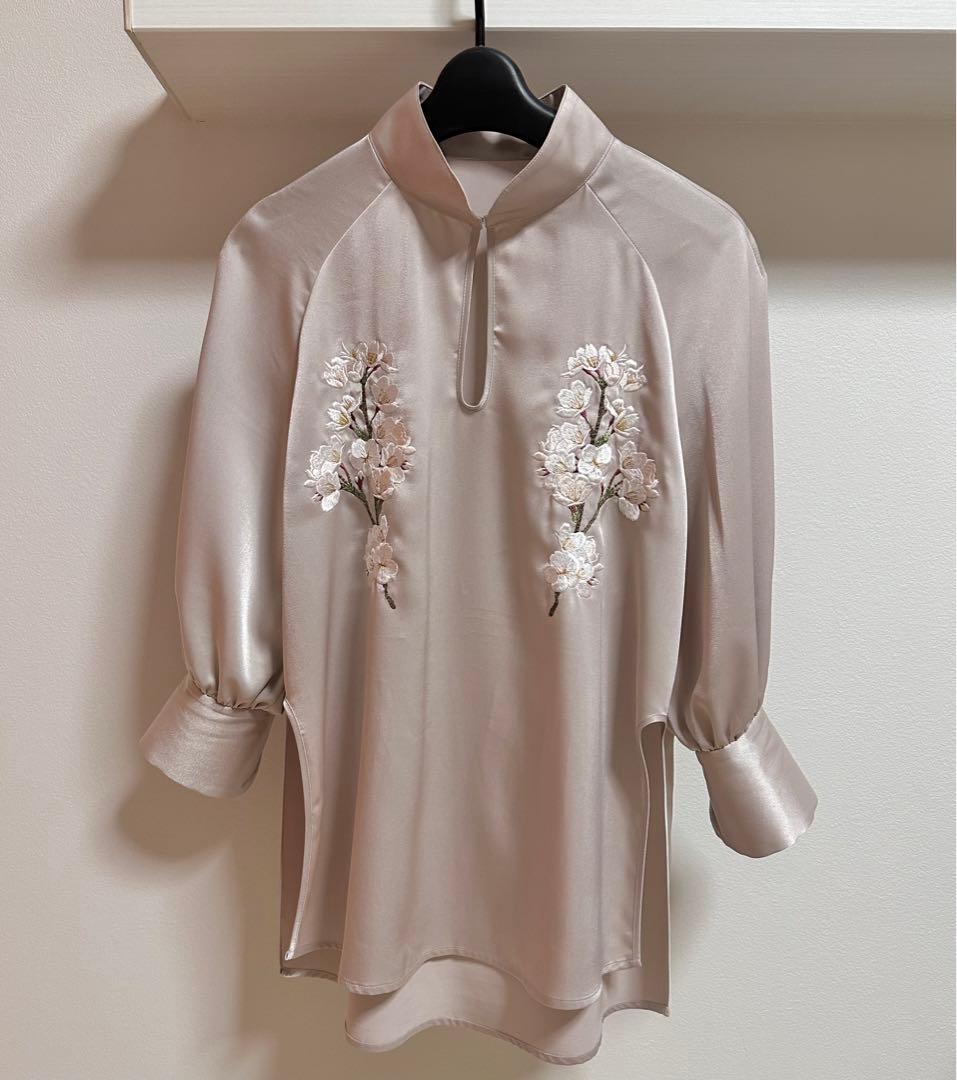 iCONOLOGY イコノロジー 花を着るブラウス 桜 - メルカリ