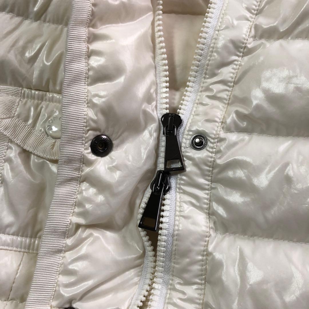 MONCLER モンクレール ARMOISE アルモワーズ ダウン ファー 白 - メルカリ