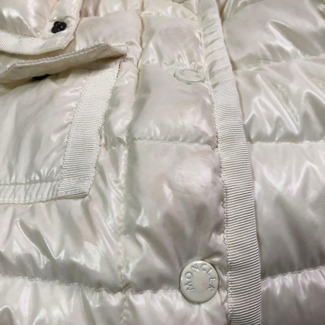 MONCLER モンクレール ARMOISE アルモワーズ ダウン ファー 白 - メルカリ