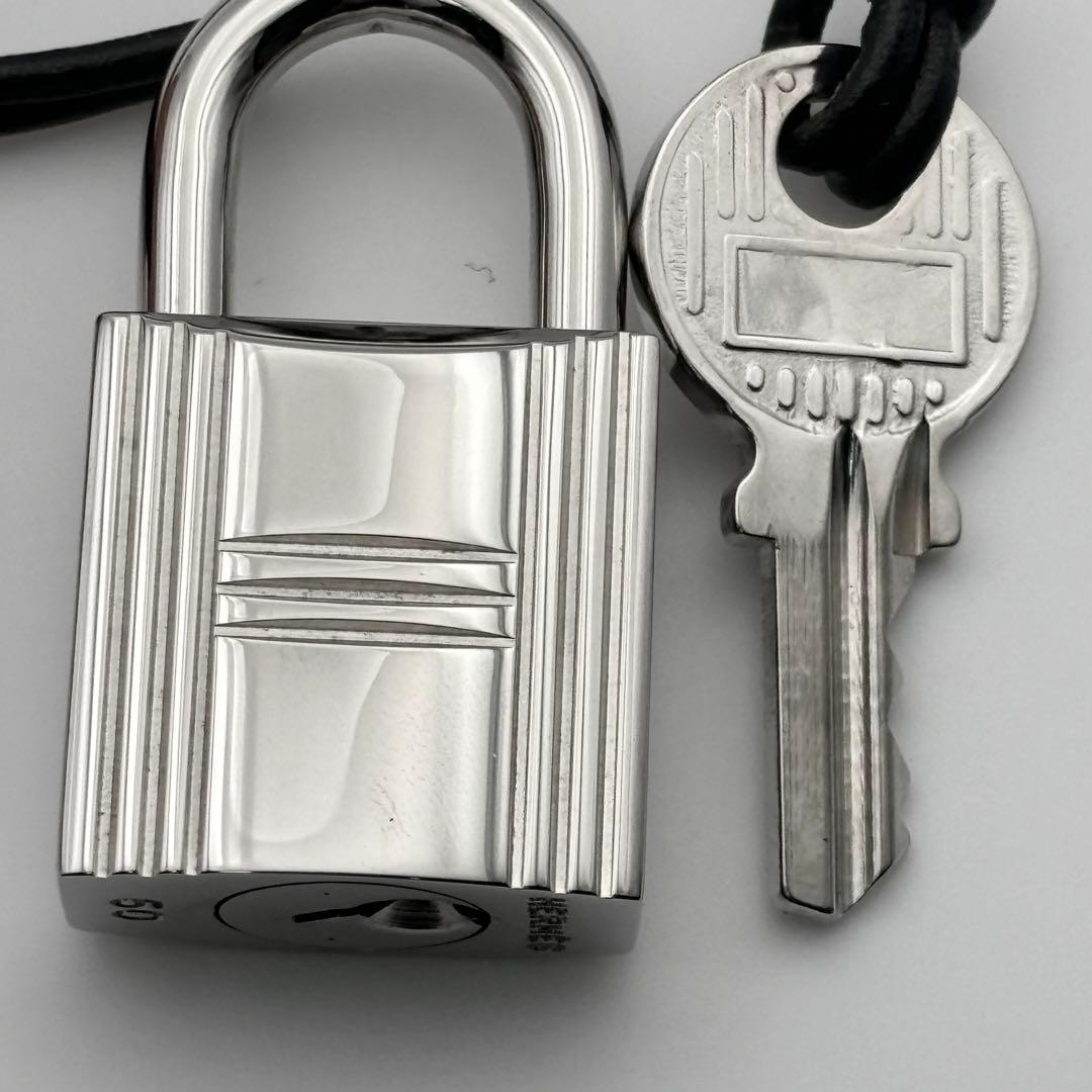 HERMES エルメス カデナ No.50 50番 鍵付き - メルカリ