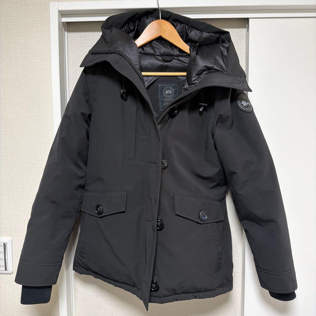 う*ー様 カナダグース RIDEAU PARKAブラックレーベル Mブラック38 CANADAGOOSE MAITLAND PARKA BLACK LABEL(4550MB) style.2022.11.07