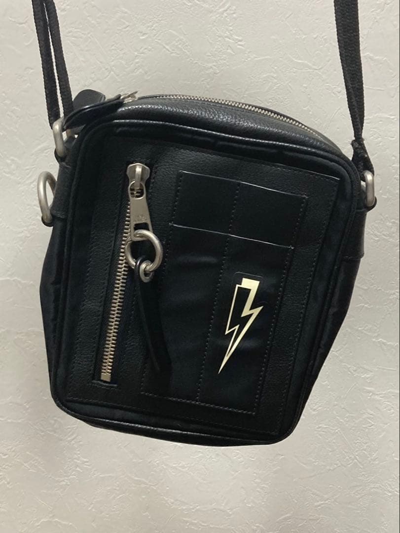 NEIL BARRETTニールバレット　ボディバッグ　ウエストポーチ