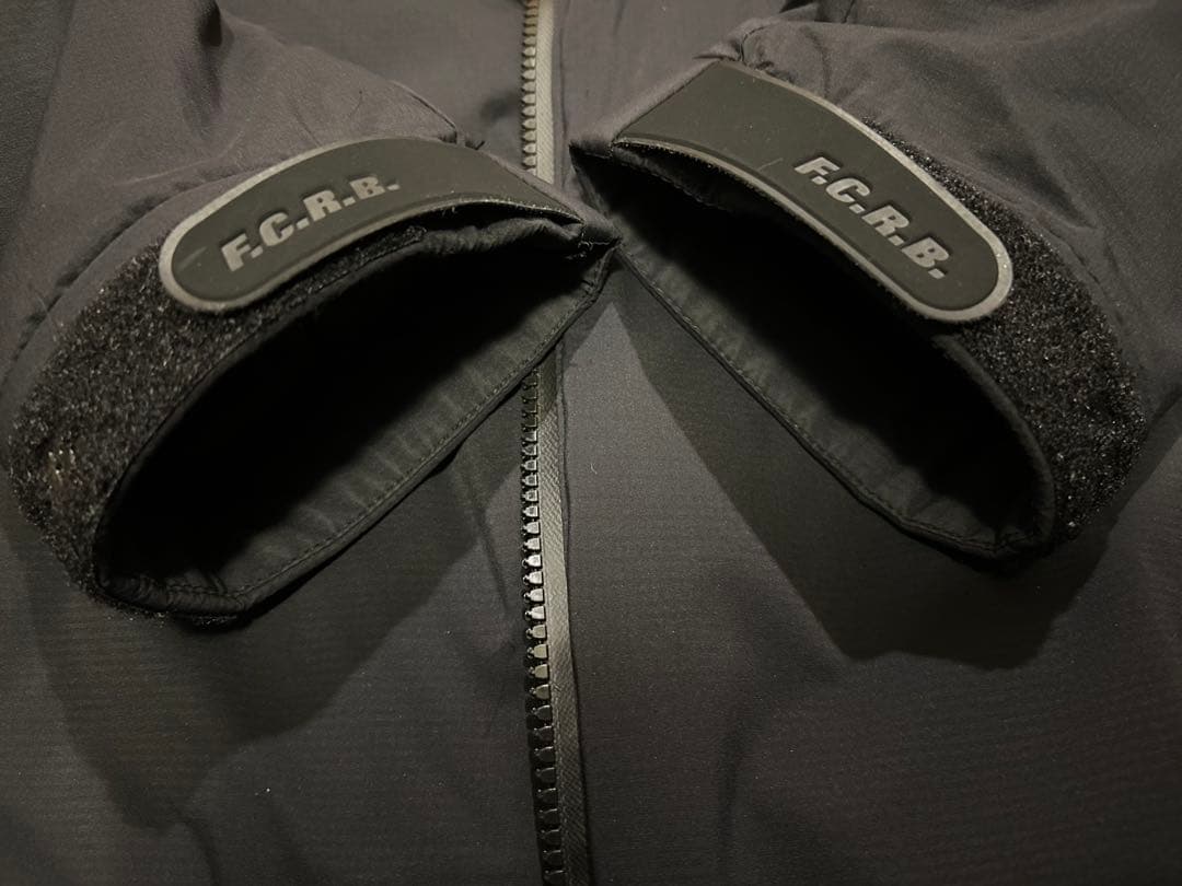 美品 23AW FCRB プリマロフト ジャケット - メルカリ