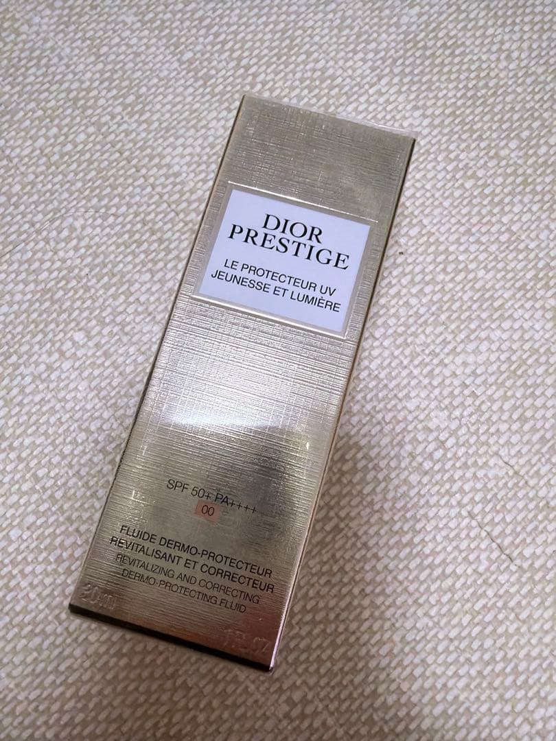 ディオール プレステージ ホワイト ル プロテクター UV ルミエールBB 00