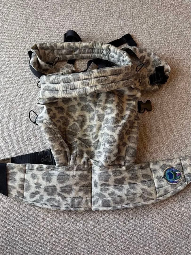 ヒョウ柄 抱っこ紐