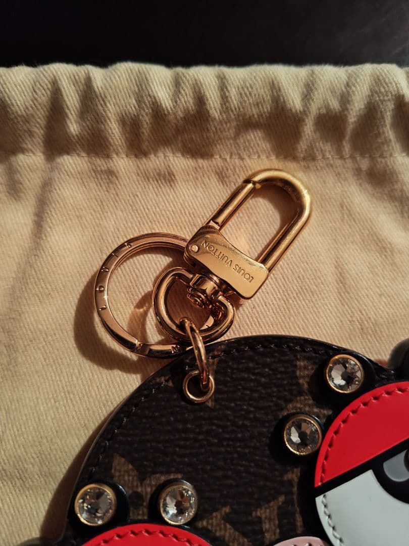 LOUIS VUITTON フクロウ キーホルダー - メルカリ