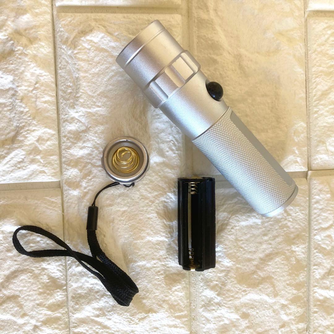 テラヘルツ＋アルファ（α8Hz）：アルファ波8Hzを刻むテラヘルツ照射器