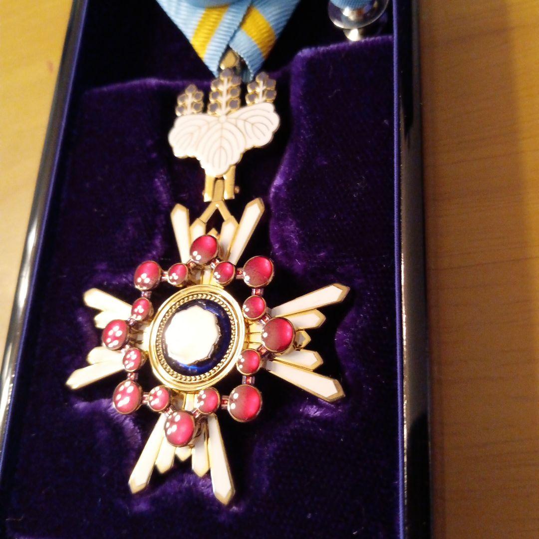 極美品】瑞宝小綬章 現行タイプ 新型 旧勲四等 略章 共箱入 完品 地2