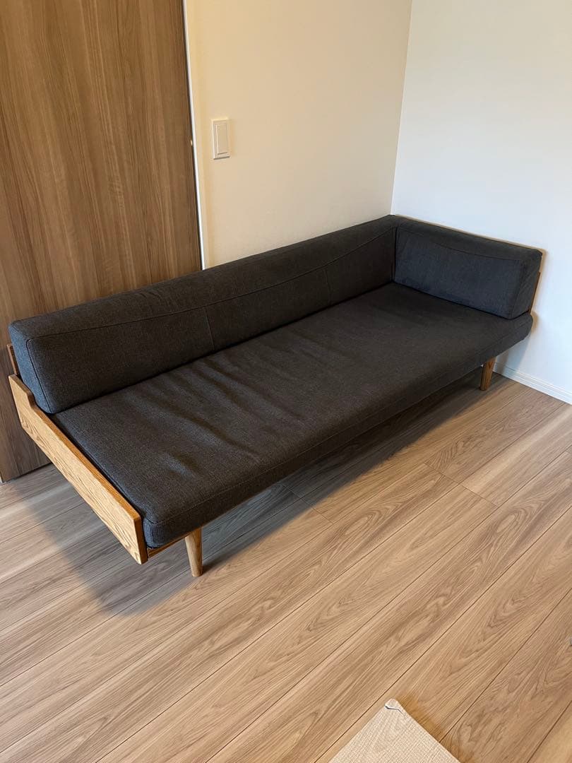 モモナチュラル　デイソファ　3人掛け