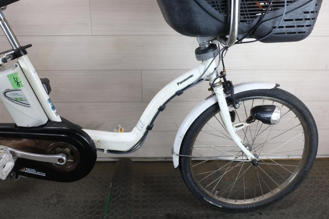 お*ん様 パナソニック ギュット　　20インチ　3段　13.2Ah（5点灯）充電