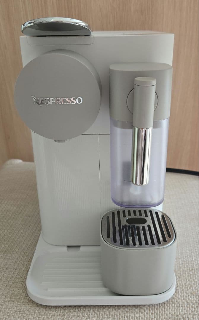 Nespresso エスプレッソマシン ラティシマワン　2021年製 ネスプレッソ 公式 オリジナル カプセル式コーヒーメーカー ラティシマ