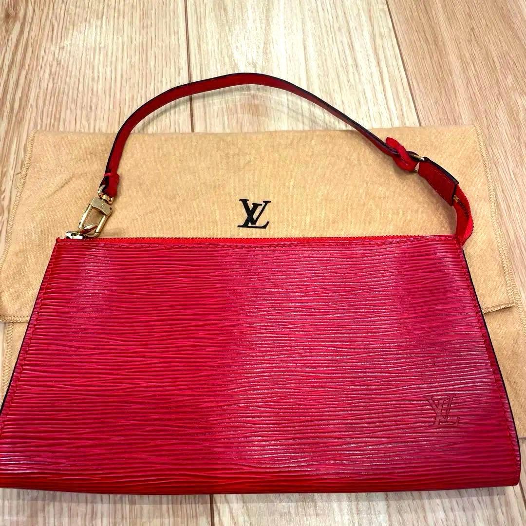 ルイヴィトン エピ アクセソワール ポーチ ポシェットハンドバッグ レッド 赤