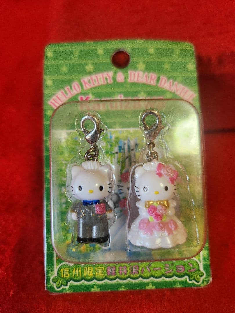 ご当地キティ 信州限定　軽井沢バージョン　ファスナーマスコット　チャーム