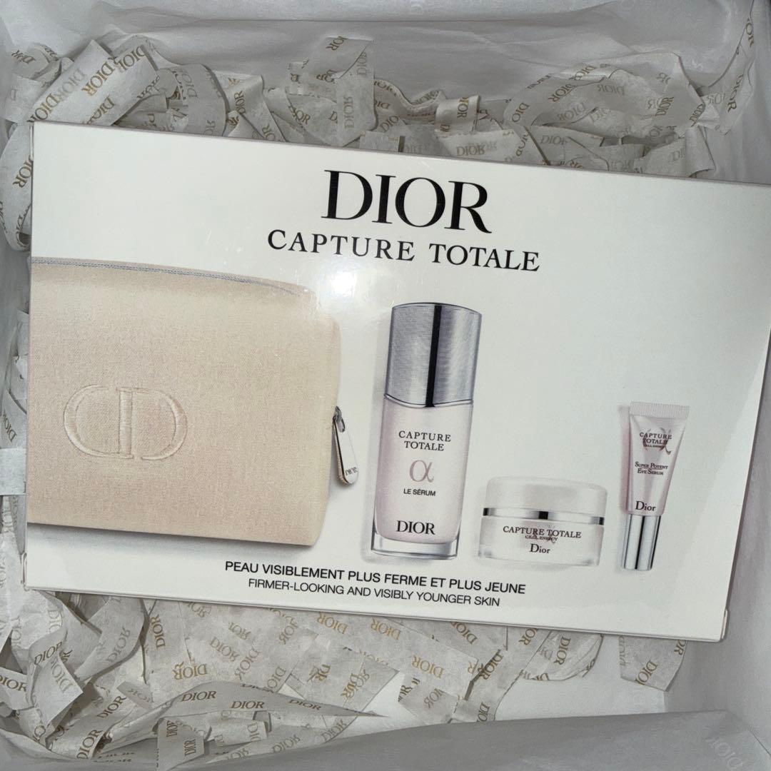 DIOR《カプチュールトータル　エッセンシャルコフレ》未使用品