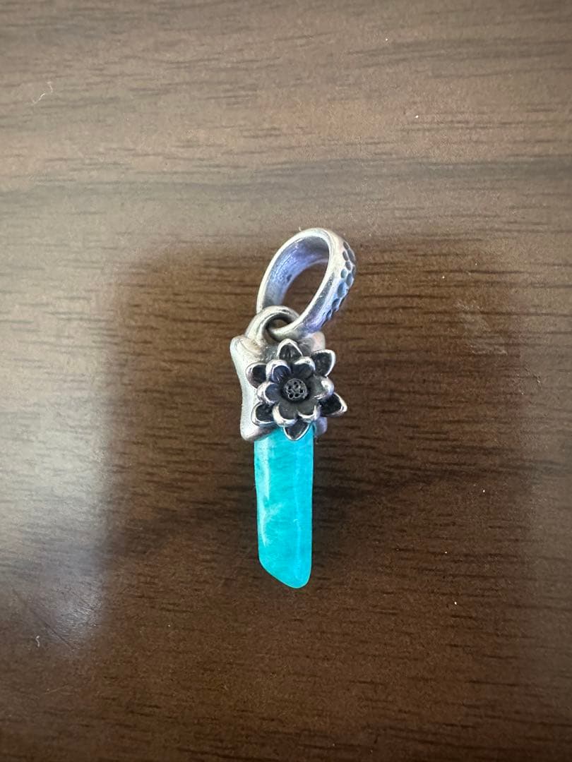 ブラッディマリー　ワイルドフラワーペンダント