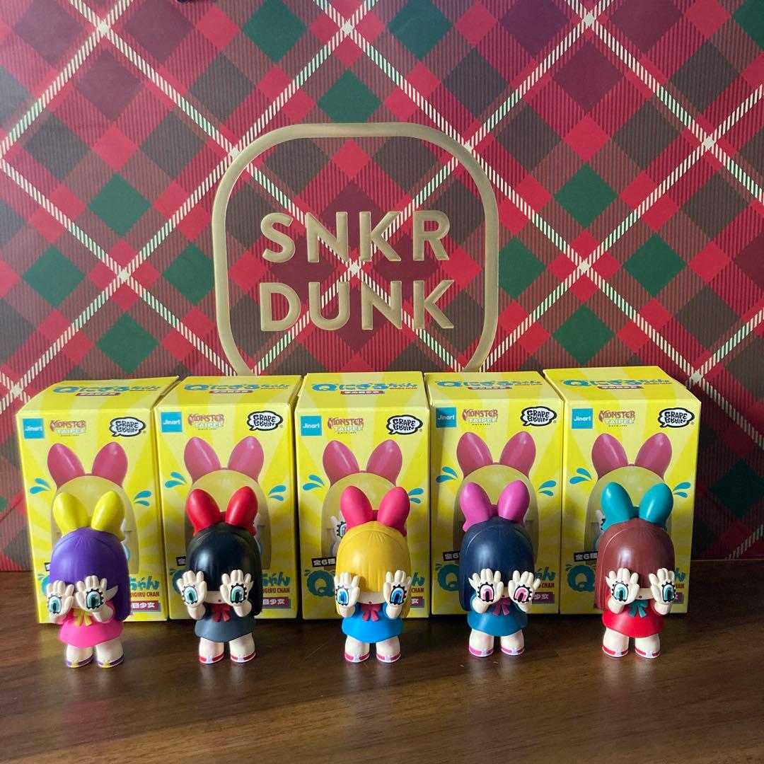 Qにぎるちゃん　手の目少女 GRAPE BRAINにぎるいろ