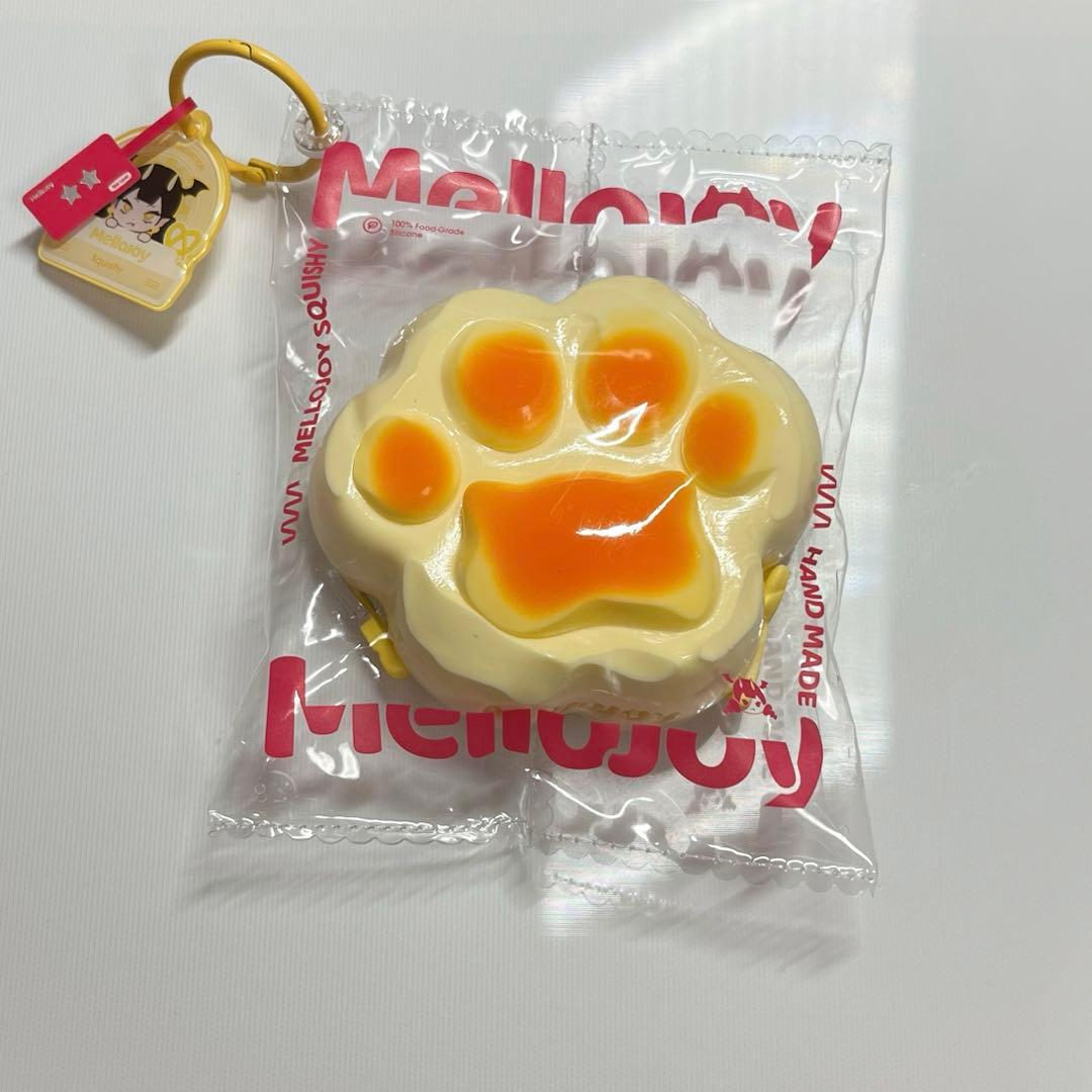 新品未使用】メロジョイスクイーズ 癒しの猫爪 チーズ爪(箱あり