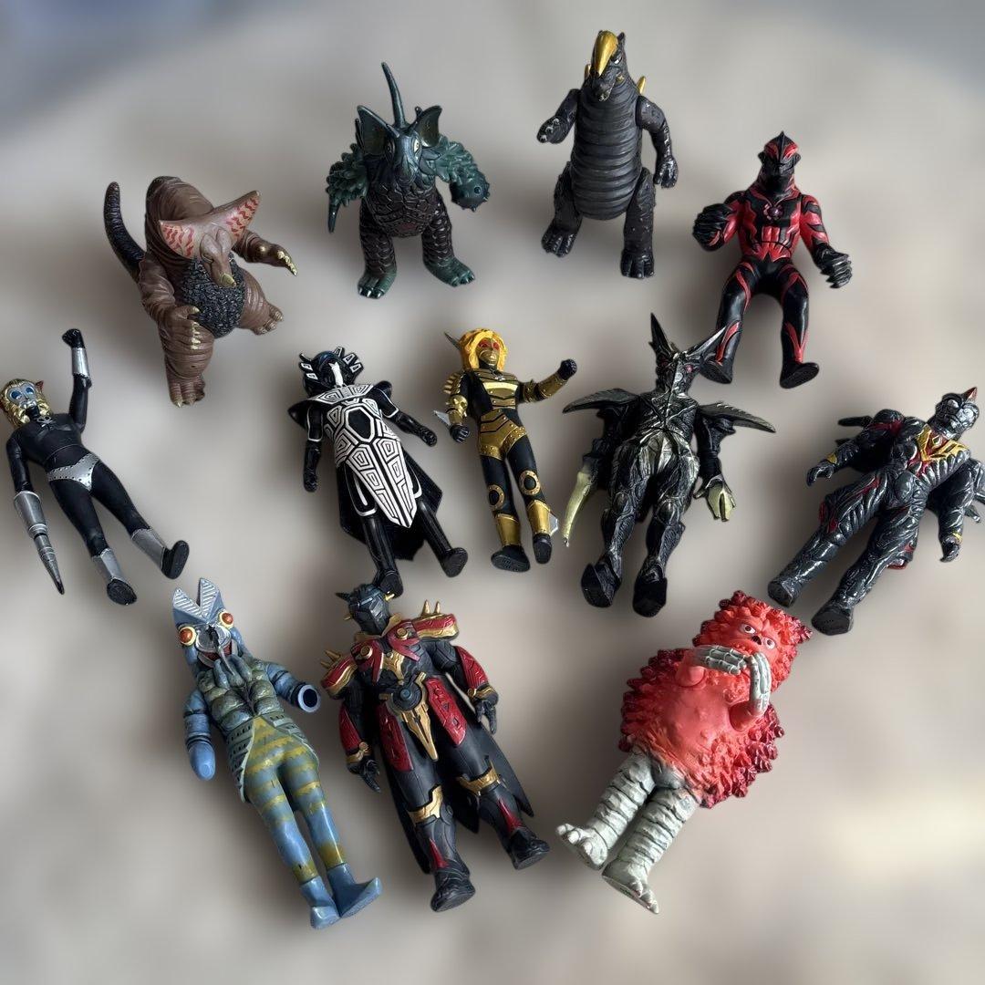 旧ウルトラ怪獣12体セット