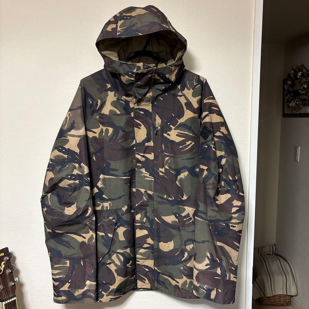 バートン GORE-TEX カモフラ　スノーボードジャケット　メンズS
