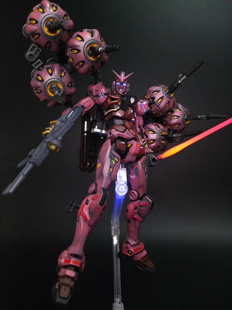 HG 赤いガンダム　ビット６機装備