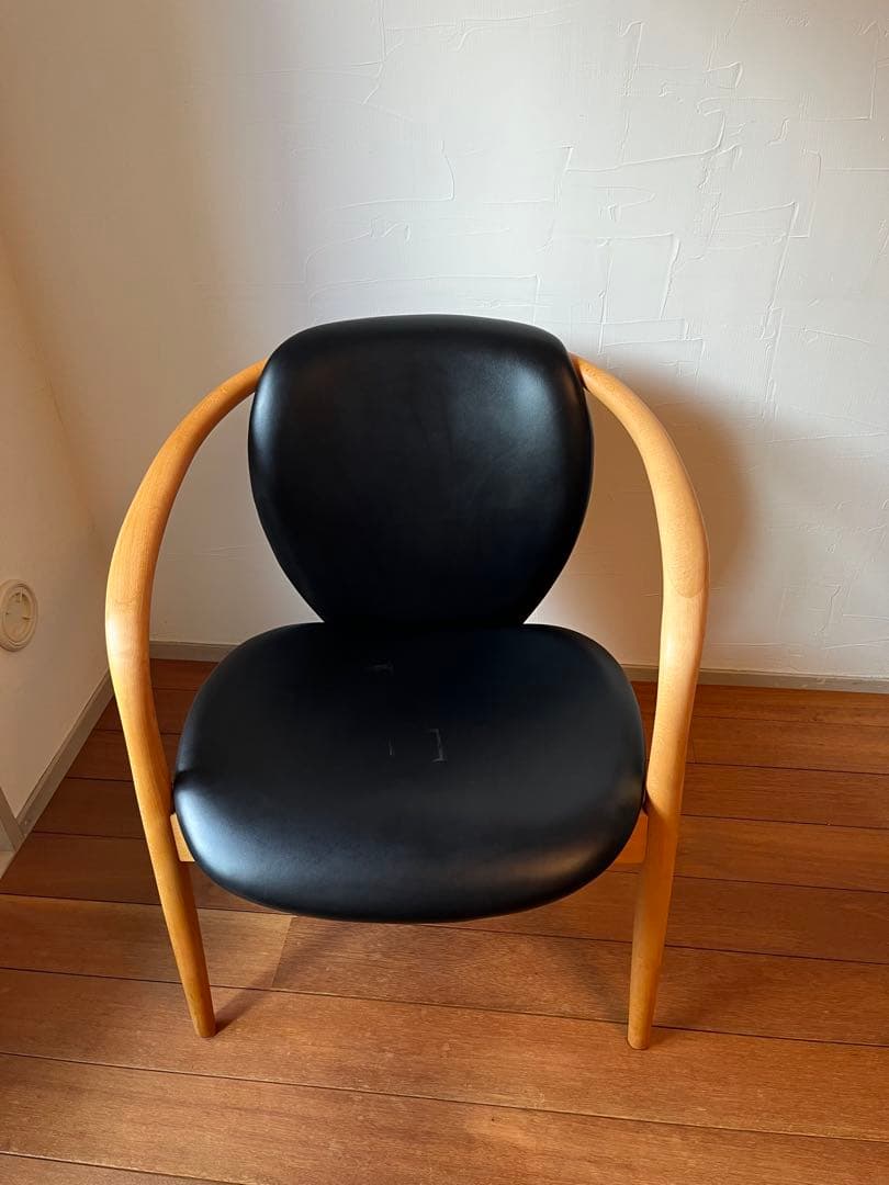 椅子 tarina WEB限定】 Turna ダイニングチェア 黒脚 ブラック(ブラック): ソファ