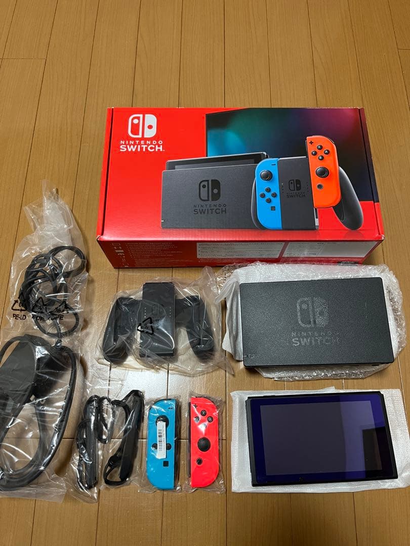 Nintendo switch バッテリー強化版 本体一式 ケース付き