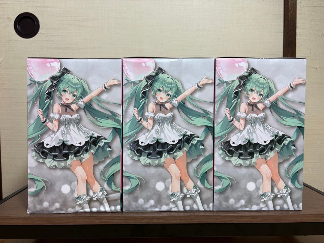 初音ミク】 birthday 2025 AMP+ 2個セット - メルカリ