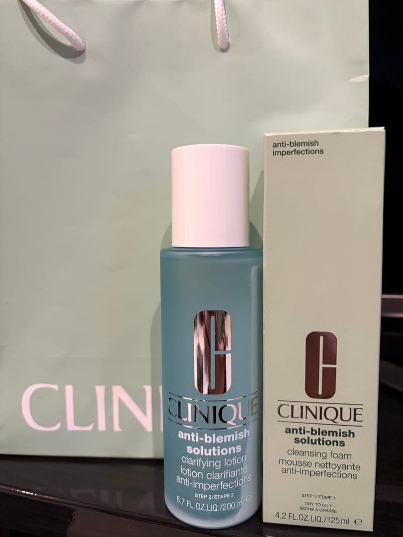CLINIQUE ニキビケア　拭き取りローション　クレンジング
