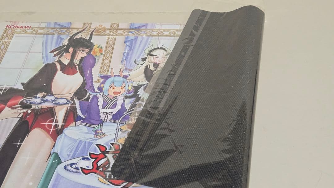 遊戯王公式 ドラゴンメイドのお心づくし プレイマット - メルカリ