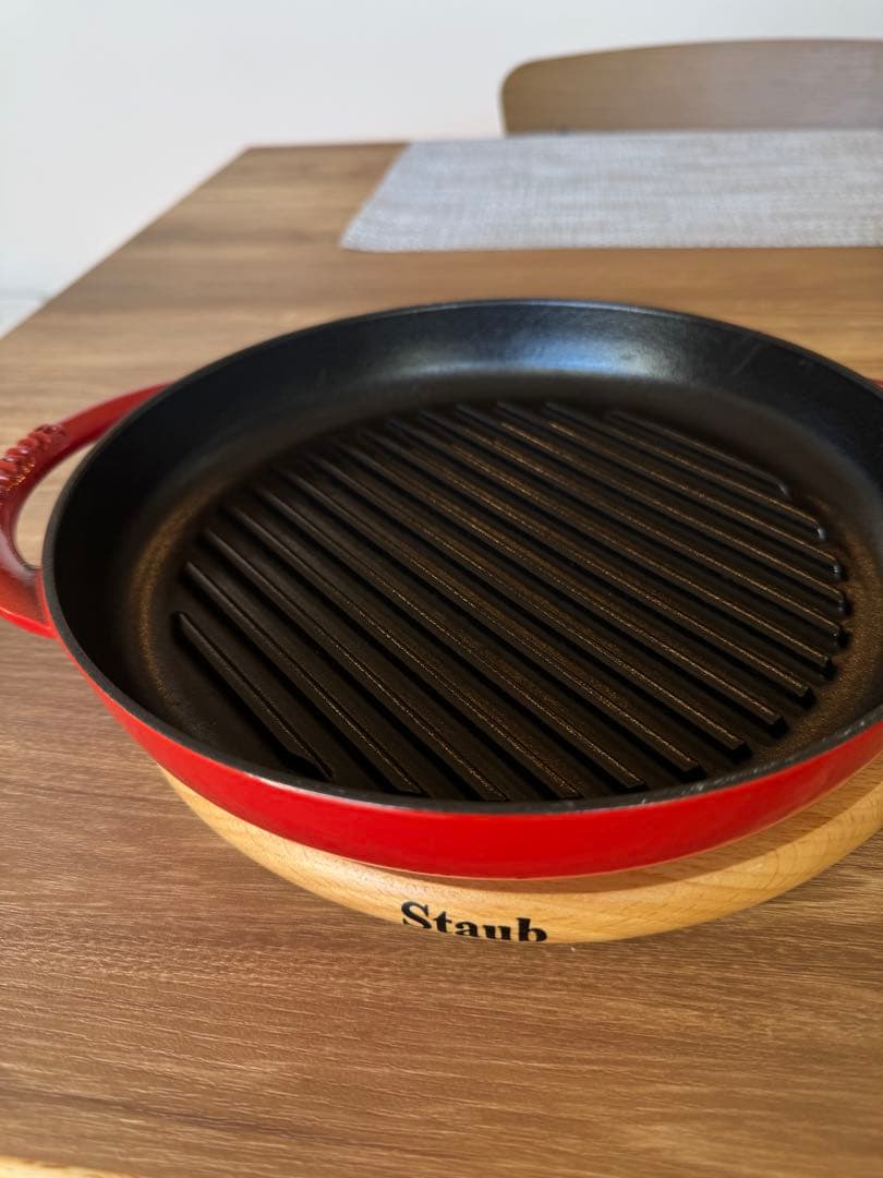 STAUB 赤 グリルパン、マグネットトリべッドセット