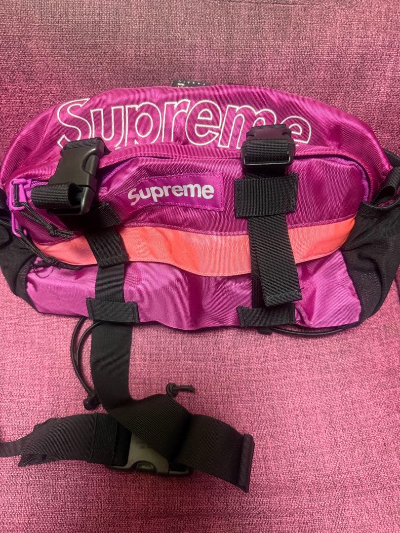 Supreme ボディバッグ・ウエストポーチ