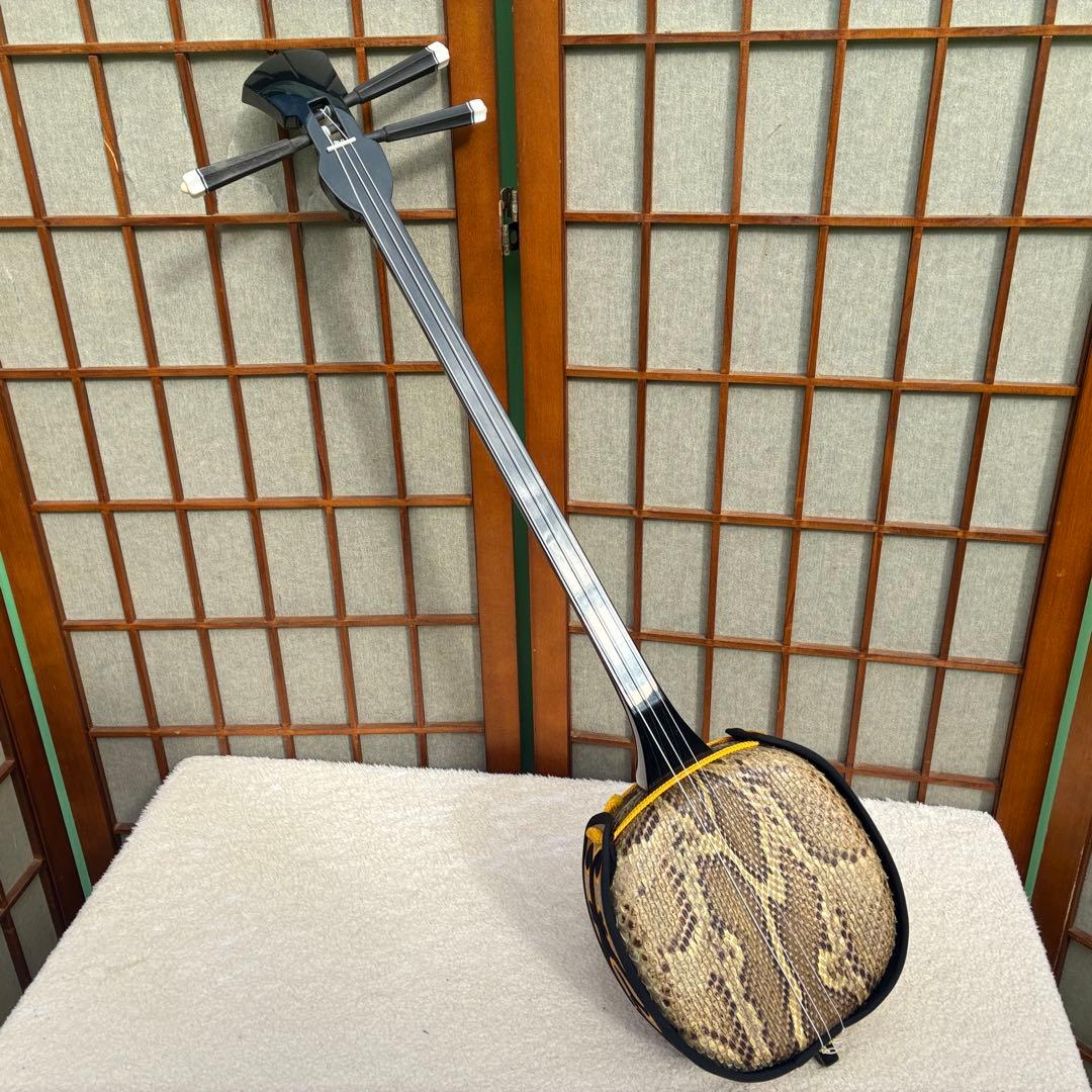 沖縄三線 蛇 脱皮 本革製 米須三線店】沖縄三線 初心者向けスタンダードセット 本蛇皮『強化二重