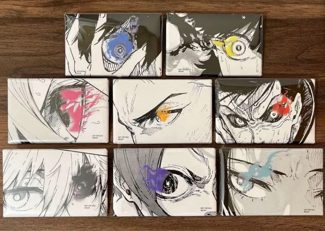 ブルーロック 缶バッジ 8種セット　ドンキホーテ ブルーロック × ドンキホーテ全国 11月26日よりコラボグッズ発売!