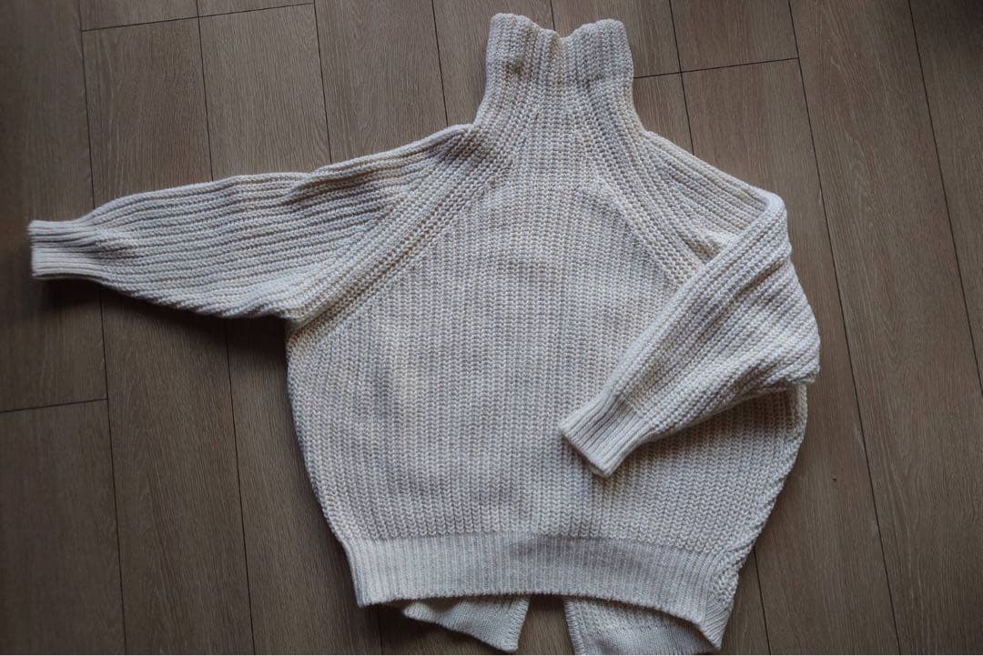 PRISTINEプリスティンクリーム色 ハイネックニットセーター　厚手の良品