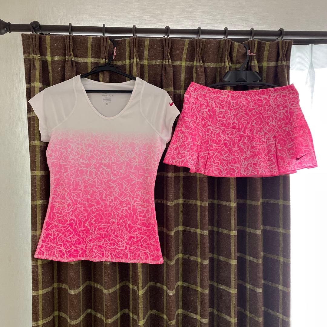 Nike DRI-FIT Tシャツとスカートセット S