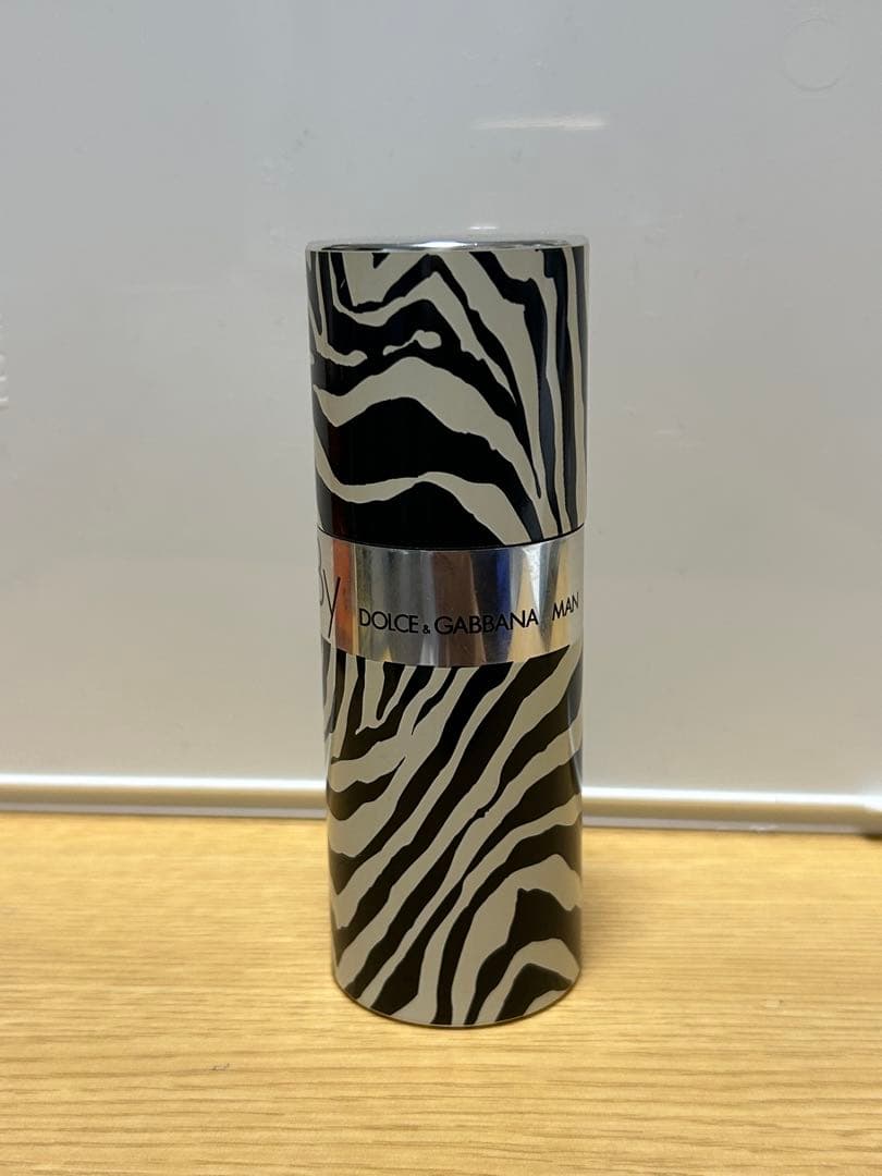 DOLCE & GABBANA MAN ゼブラ柄香水